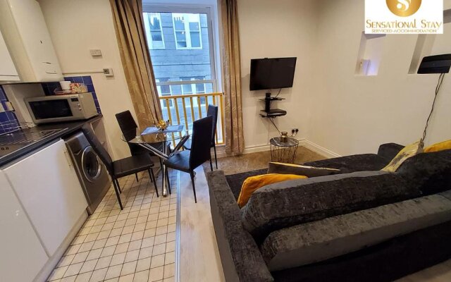 1 & 3 Bedroom Apt by Sensational Stay Serviced Accommodation - Adelphi Suites