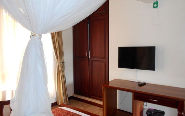 Ci'Sand Suites Hotel