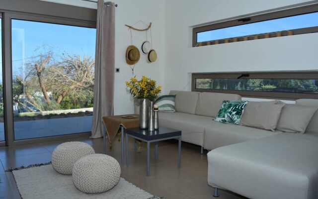 Home21-elegant Spacious Villa-5 min From the Beach