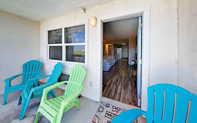 131 Seabreeze - One Bedroom Condo