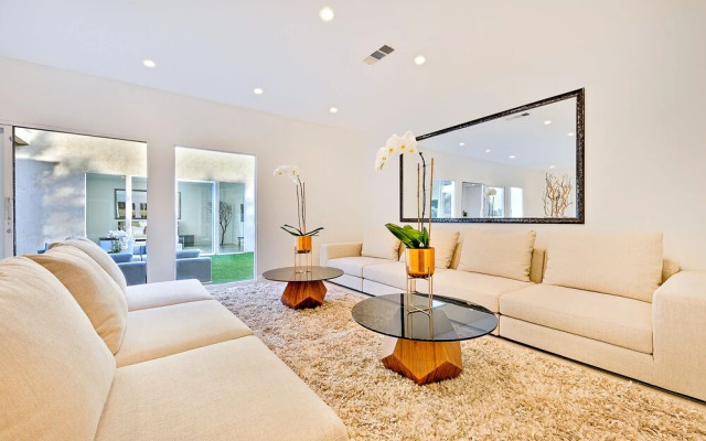 Beverly Hills Luxury Modern Palace