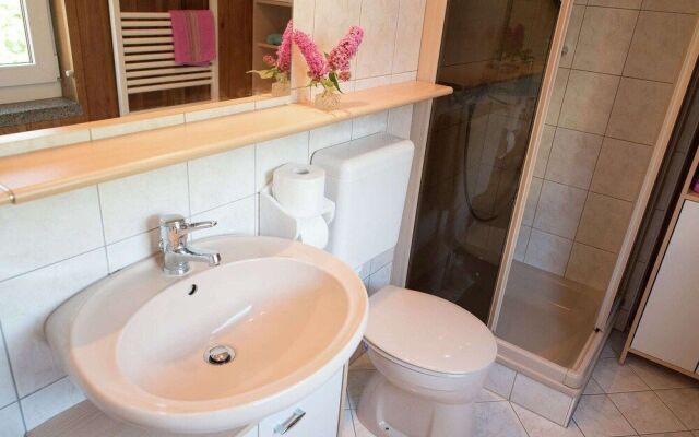 Cozy Ore Mountain Chalet