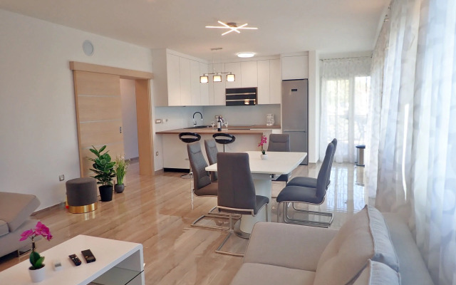 Apartments in Starigrad-Paklenica, modern and comfortable