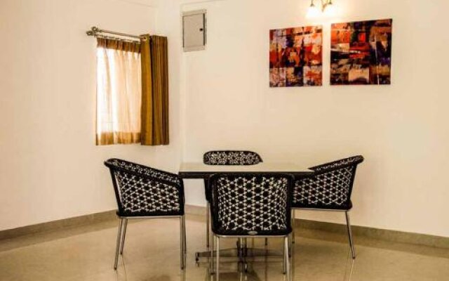Peaceful Home stay in a serviced apartment on the ground floor