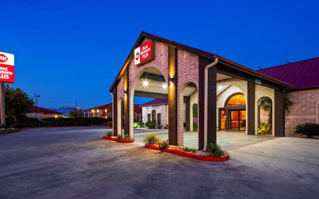 SureStay Plus by Best Western San Antonio Fiesta Inn