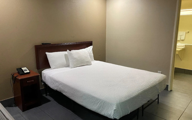 Budget Inn and Suites - фото 5