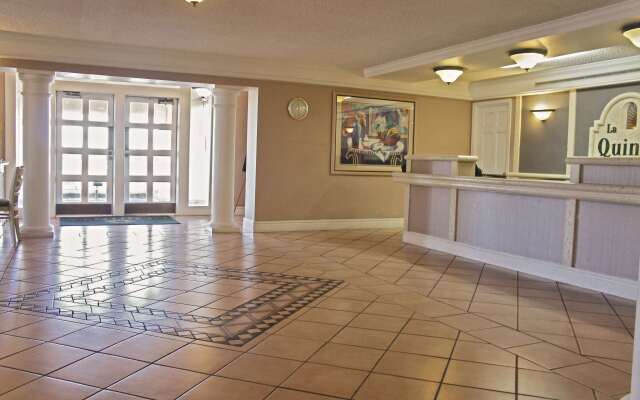 La Quinta Inn by Wyndham Albuquerque Airport