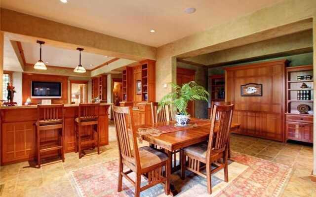 Tahoe Crestview Lodge - 5 Br Home