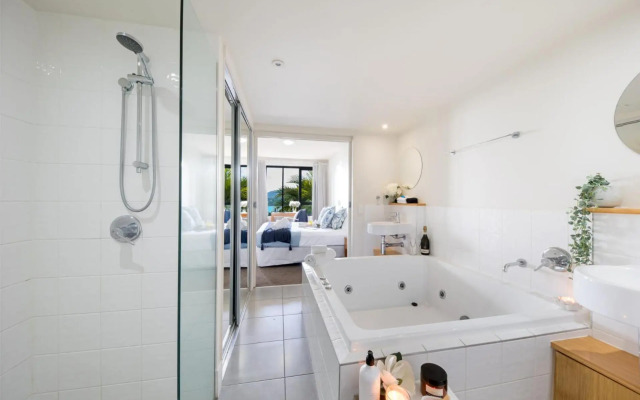 Coastal Charm On Airlie