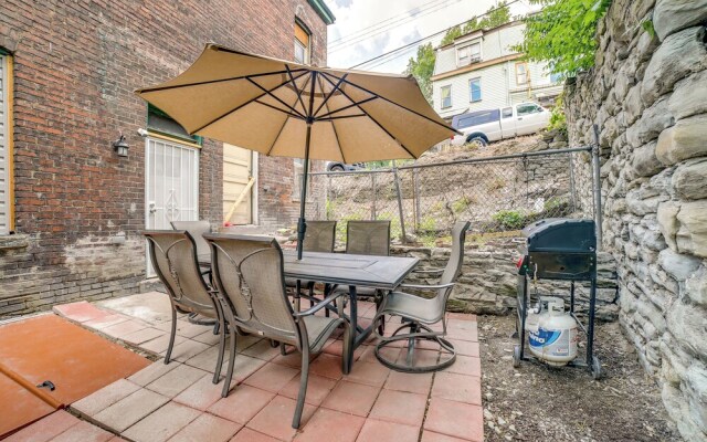 Pittsburgh Townhome: 1 Mi to Downtown