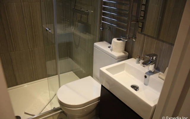 Barons Court Apartments By Flying Butler