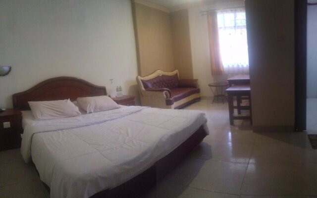 OYO 2422 Rama Hotel