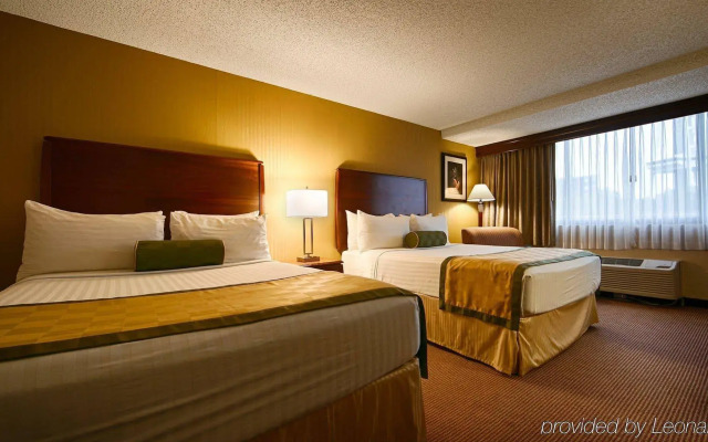 Executive Inn by the Space Needle