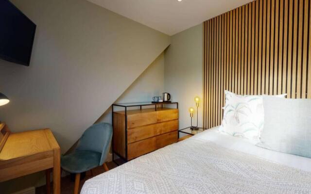 The Oxford Lodge six bedroom Oxford home