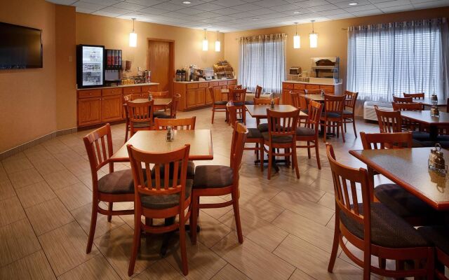 Best Western Holiday Manor