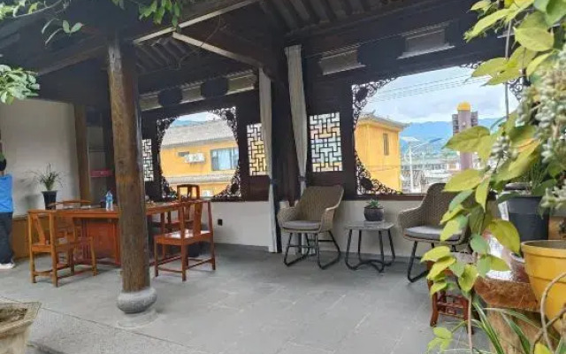 Shaxi Ruchu Homestay