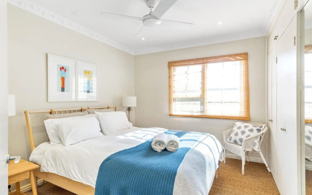 Elandra Absolute Beach Front Luxury