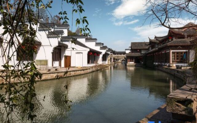 Yebo Qinhuai Water Street Hotel (Nanjing Confucius Temple)