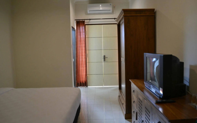Ivanka Airport Inn