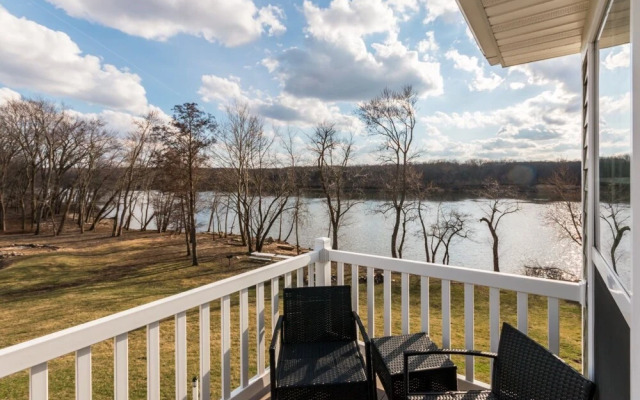 Rollin` on the River #25