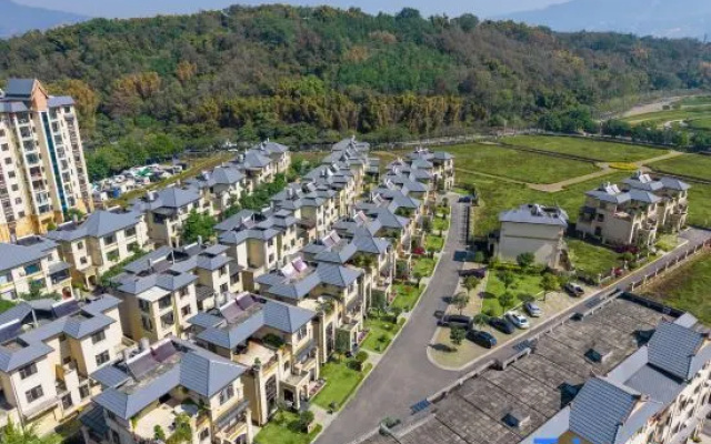 YingJiang Yunyan Villa Hotel – Outside – Dehong