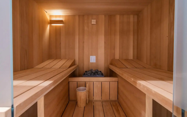 Ionian Plaza Hotel & Spa