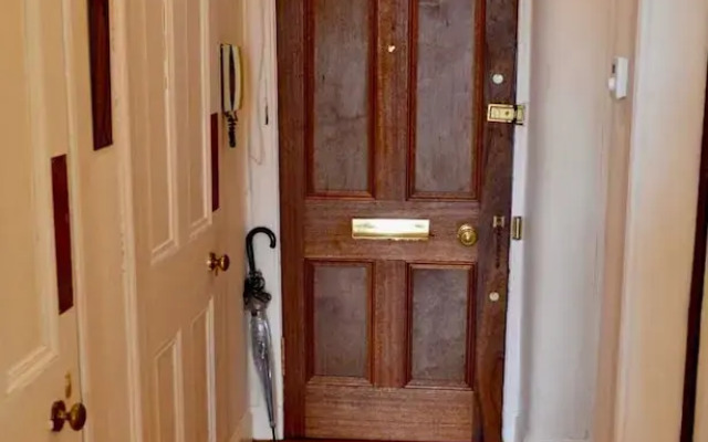 Central and Homely One Bedroom Flat