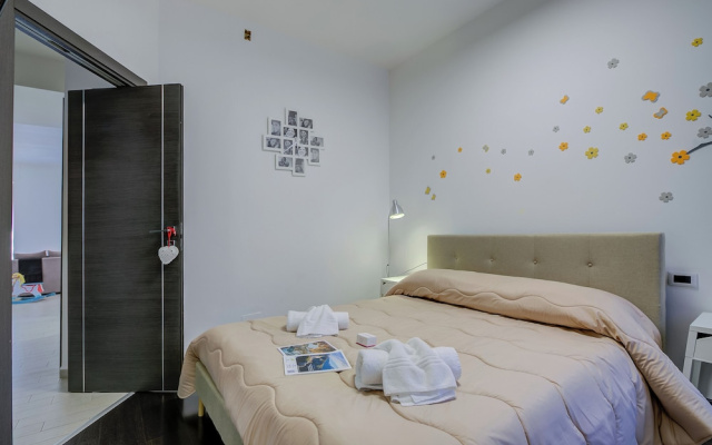 Asia Apartment Laveno Center