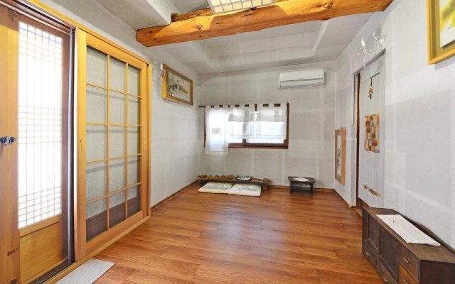 Gyeongju Hanokstay Hangbokhanzip