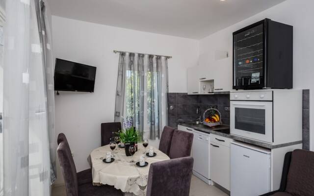 Luxury Private Villa Complex With Pool and Jacuzzi