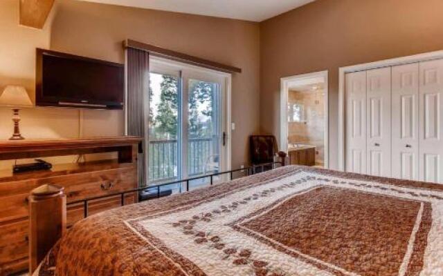 Fox Run 5 Br home by RedAwning