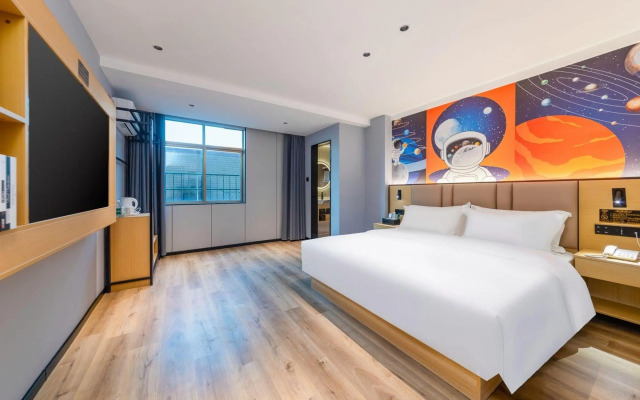 Qingmang S Hotel (Binyi Night Market Friendship Nanhai City Branch)