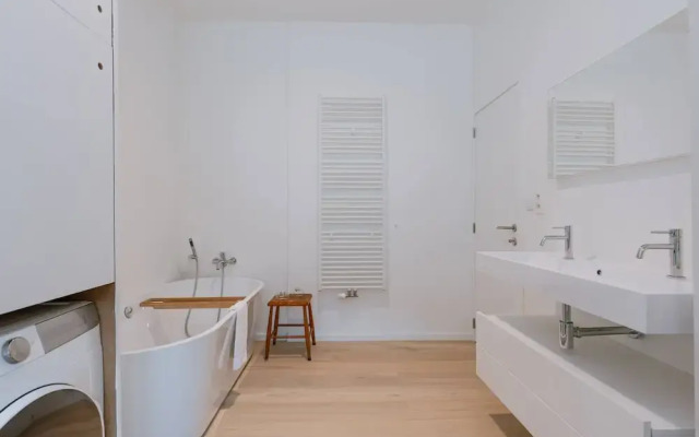 Charming Townhouse in Ghent Perfect for 6 Guests