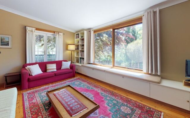Arcadia Cottage