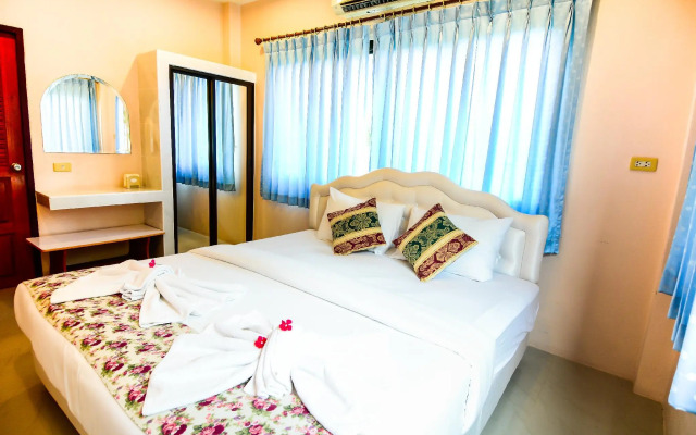 Tanaosri & Creekside Resort