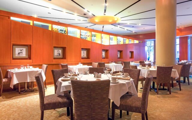 Crowne Plaza Cleveland at Playhouse Square by IHG