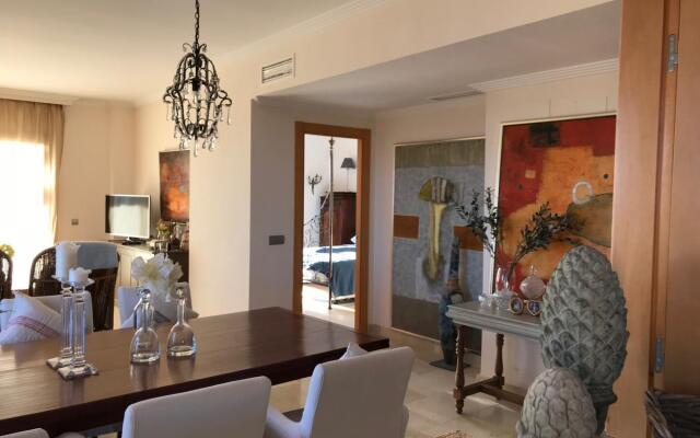 6482 - Luxury one level Penthouse