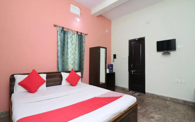 Oyo 19111 Supriya Guest House