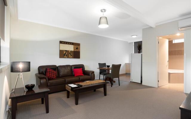New Crossing Place Motel