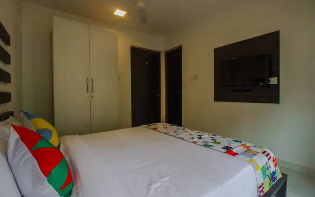 OYO Home 17402 Pool View Villa 4BHK