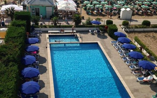 Hotel Heron