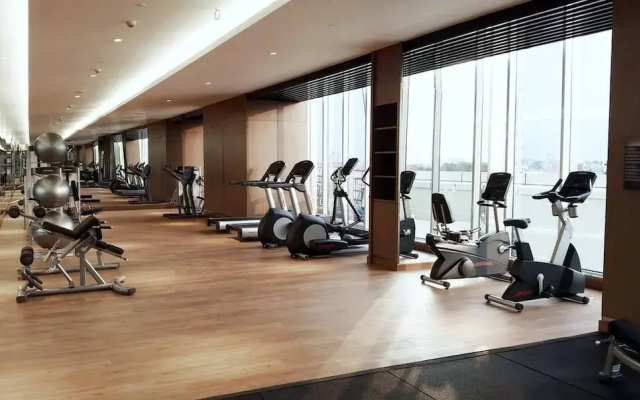 Two-bedroom Executive Serviced Apartment Oakwood Suites La Maison