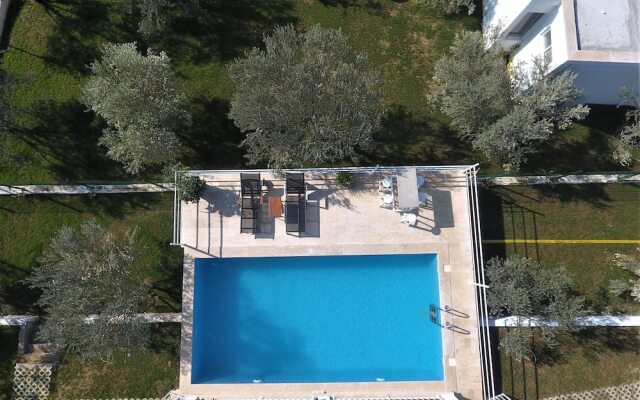Calypso Lakeview Villas