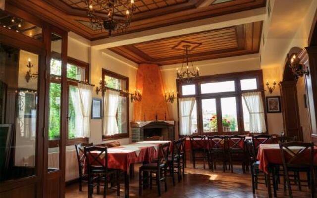 Etheres Tzoumerkon Mountain Resort