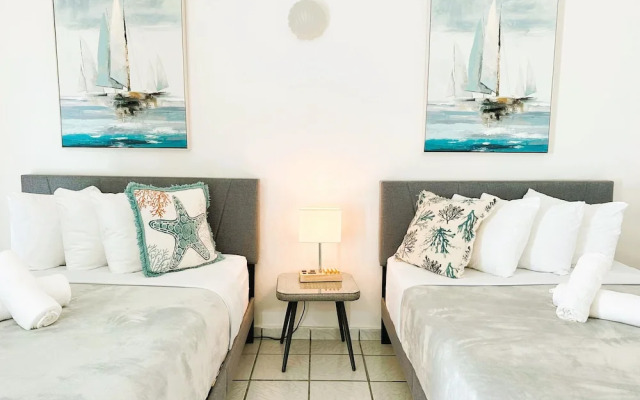 Nautilus By La Jamaca Hotels-Downtown La Parguera