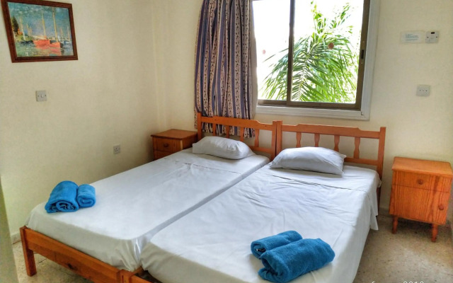 Constantaras Apartments