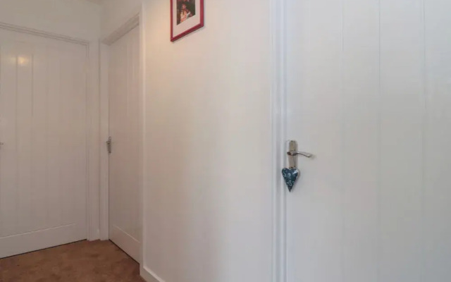 Cotswold Outlet Coach House