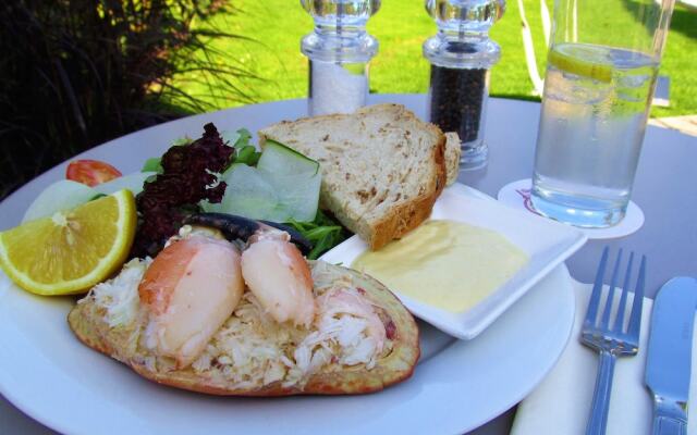 The Three Horseshoes Warham