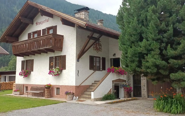 Apart Stanzertal