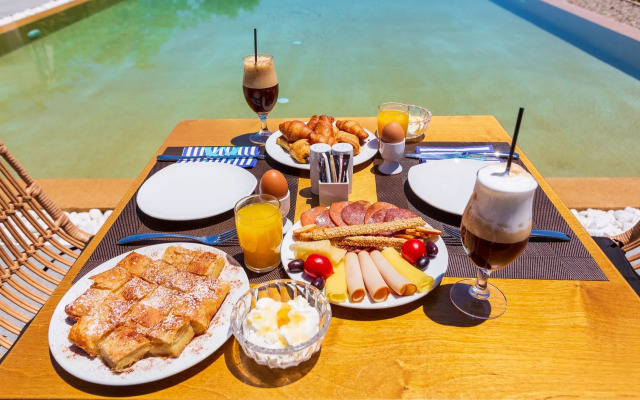 180 South Seaside Hotel